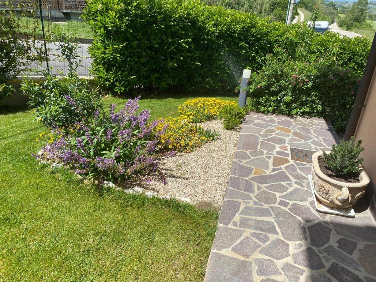 B&B La Casa Di Giuliana Cermignano Exteriör bild